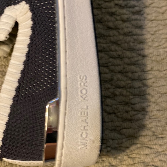 Michael Kors - Picture 2 of 4